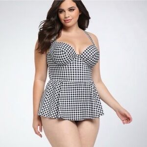 Torrid Peplum One-Piece Swim suit Dress size 1X Push Up